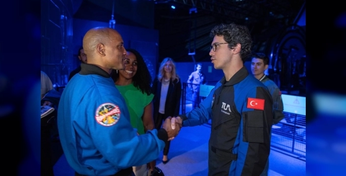 Türk astronot Atasever'den Ay'a yolculuk mesajı