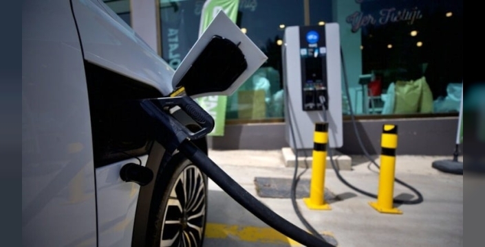 Türkiye yollarında devrim: Satılan her iki otomobilden biri artık elektrikli ya da hibrit!
