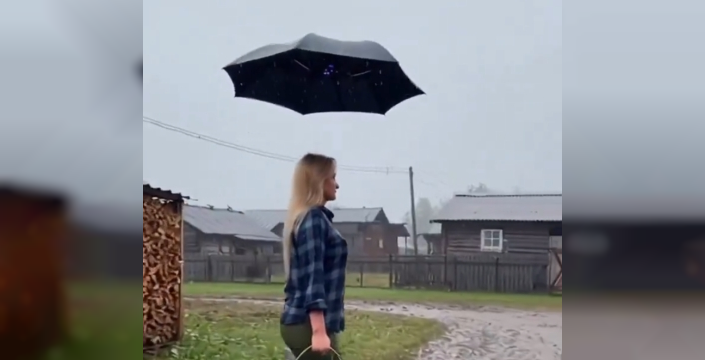 Uçan şemsiye projesi gerçeğe dönüşüyor: Kullanıcısını takip eden yenilik