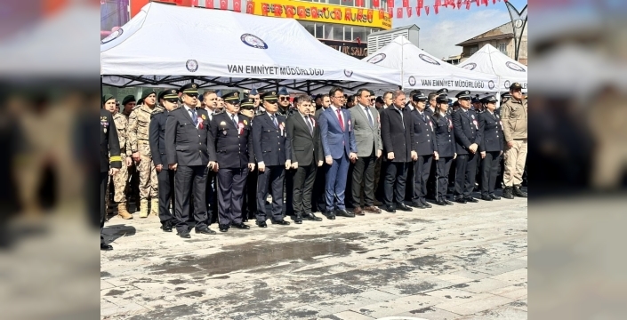 Van'da Polisin 181. Yıl Coşkusu: Atatürk Anıtı'na Çelenk Sunuldu