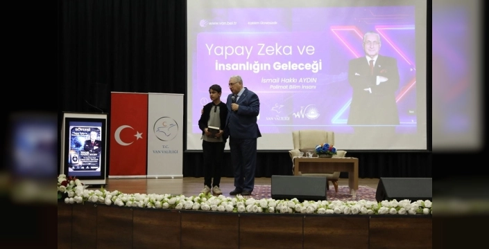 Van'da yapay zeka söyleşisi büyük ilgi topladı