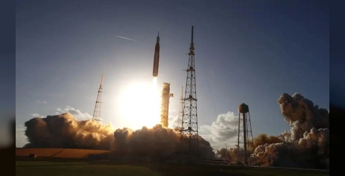 Yarım asır sonra Ay'a yolculuk yeniden başladı: Artemis II görevi insanlığı uzaya taşıyor!