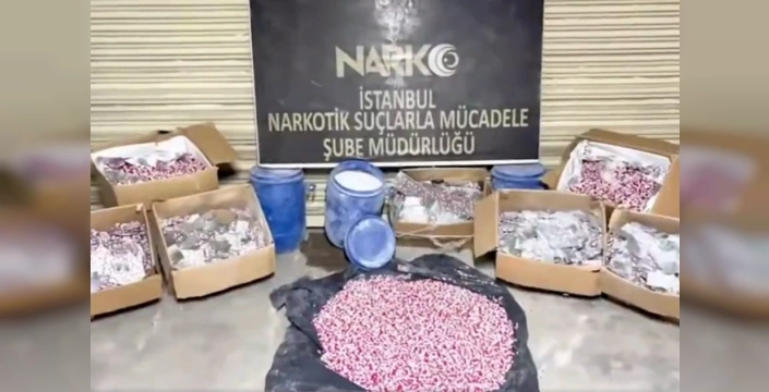 Ataşehir'de dev operasyon: Yüz binlerce hap ve üretim malzemeleri ele geçirildi!