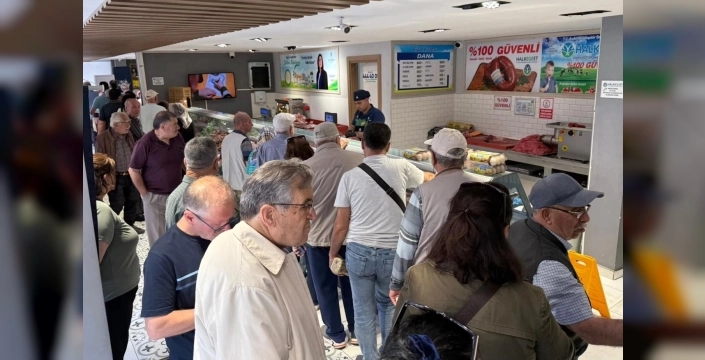 Aydın'da Halk Ege Et'te bayram indirimi büyük ilgi gördü