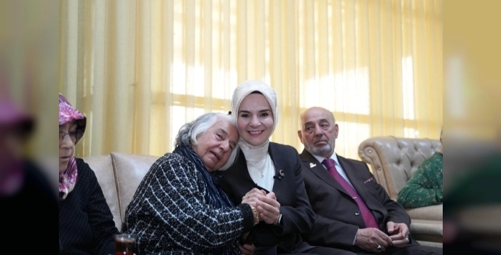 Bakan Göktaş'tan bayramda anlamlı ziyaretler