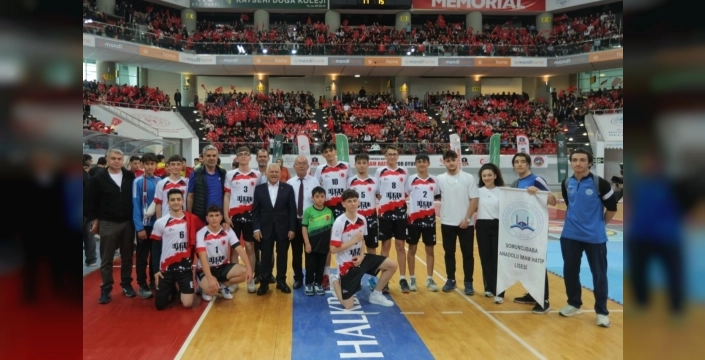 Başkan Büyükkılıç'tan gençlere sporla dolu bir gelecek mesajı