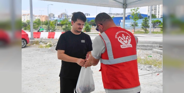 Başkent'te bayram ruhu: Kurban payları ihtiyaç sahiplerine ulaşıyor