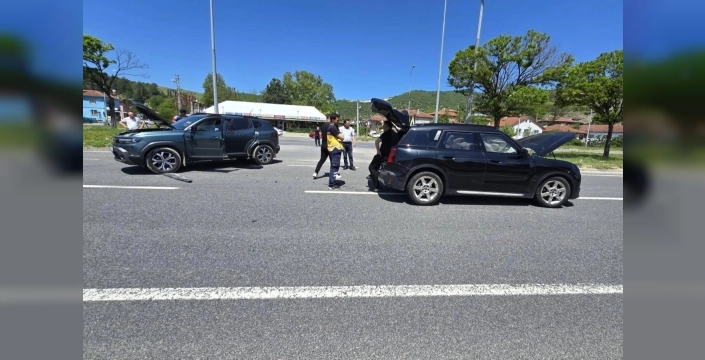 Bilecik Pazaryeri'nde trafik kazası: Yaralı sayısı 1