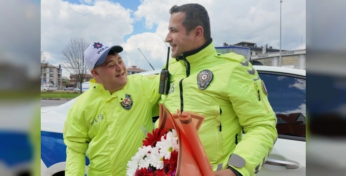 Bir hayal gerçeğe dönüştü: Down sendromlu Oğuz Kaan polislik mesleğini tattı