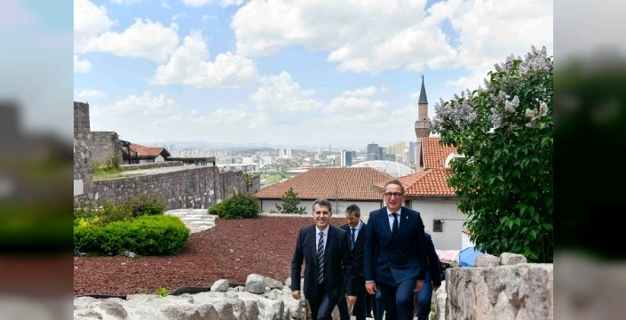 Boris Dilliès, Ankara'da kardeş şehir ilişkilerini güçlendirmek için temaslarda bulundu