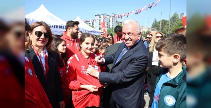 Bursa Nilüfer, 19 Mayıs'ı coşkuyla kutladı