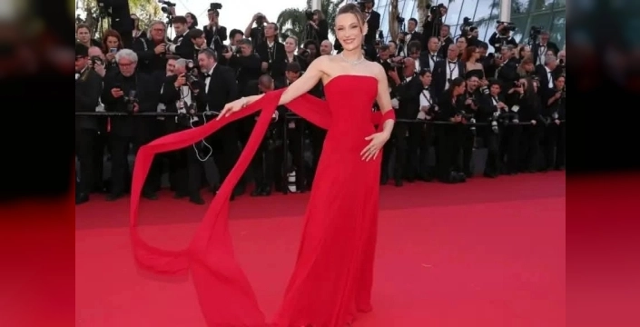 Cannes'da İpsala Rüzgarı: Sümeyye Aydoğan, kırmızı halıda göz kamaştırdı