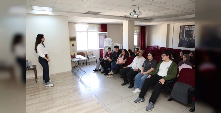 Çiğli'den öğrencilere sınav maratonunda psikolojik destek eli uzandı