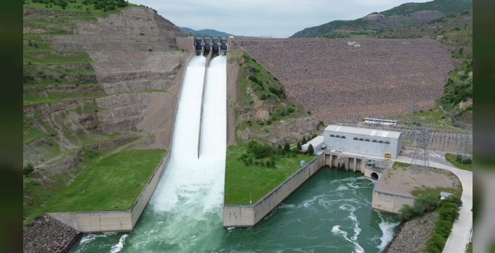 Elazığ'da barajlardan su tahliye çalışmaları devam ediyor
