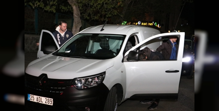 Erzurum polisi bayram öncesi nefes kesti: Huzur uygulamasıyla yollar güvende