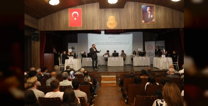 İnegöl'de gençler bilgi yarışmasında hünerlerini sergiledi