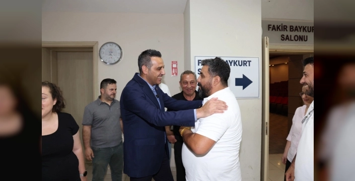İzmir Çiğli'de bayramlaşma coşkusu yaşandı