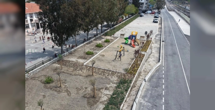İzmir'de atıl alan mahalle parkına dönüştürüldü