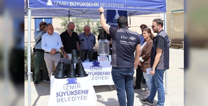İzmir'de kahverengi kokarca böceğine karşı mücadele başlatıldı