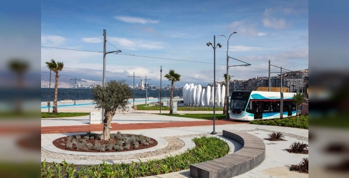 İzmir parkları bayram telaşında: Ekipler seferber!