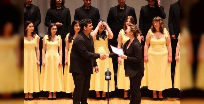 İzmir Uluslararası Çoksesli Korolar Festivali coşkuyla başladı