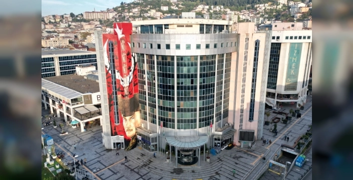 İzmit'te bayram öncesi esnafa özel kolaylıklar sağlandı