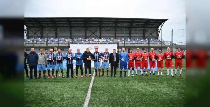 Kanuni Haftası'nda spor diplomasisi: Türkiye ve Macaristan dostluk maçıyla sahadaydı!