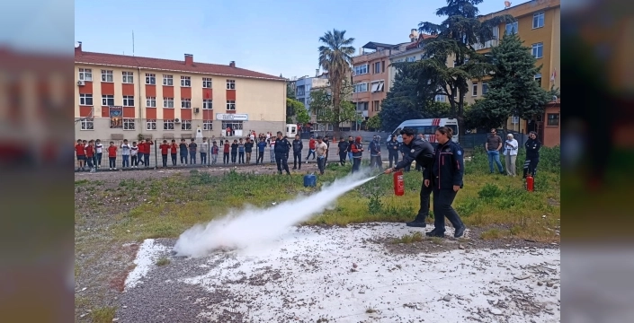 Kocaeli'de emniyet güçleri afetlere karşı eğitim aldı