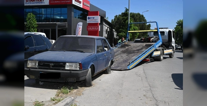 Manisa sokakları hurda araçlardan arındırılıyor