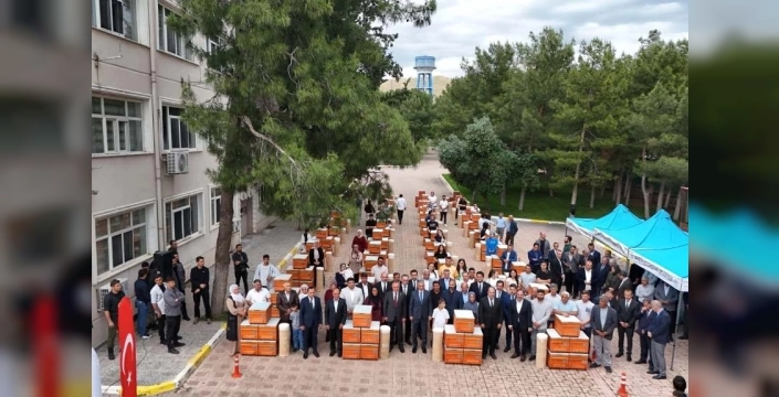 Mardin'de arıcılığa büyük destek: 8 bin kovan üreticilere dağıtıldı
