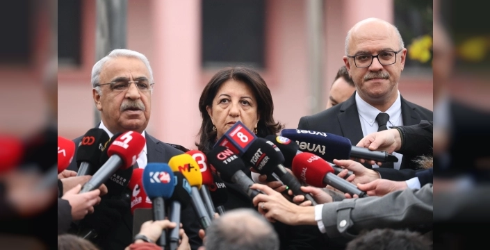 Öcalan'dan kritik mesajlar: Demokratikleşme hayati önemde