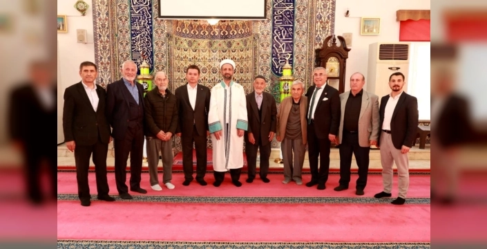 Osmangazi Belediye Başkanı Erkan Aydın, bayram coşkusunu vatandaşlarla paylaştı