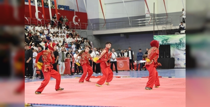 Sakarya'da 19 Mayıs ruhu sporla canlandı: Gençlerin coşkusu dorukta