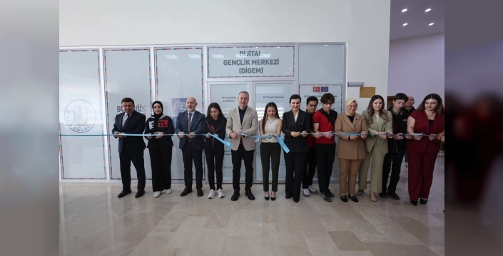 Sivas'ta dijital gençlik merkezi gençlere umut sunuyor