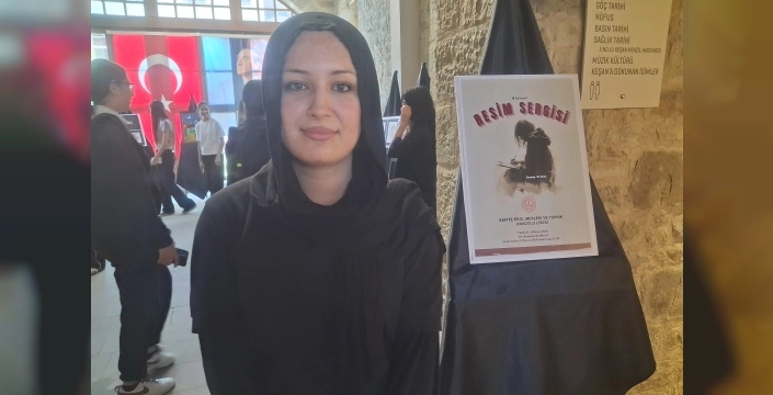 Suriye'den Keşan'a uzanan bir yetenek: Zeynep El Abuş'un ilk sergisi sanatseverlerle buluştu