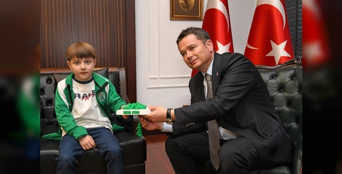 Yağız Efe için hayırseverlerden destek bekleniyor