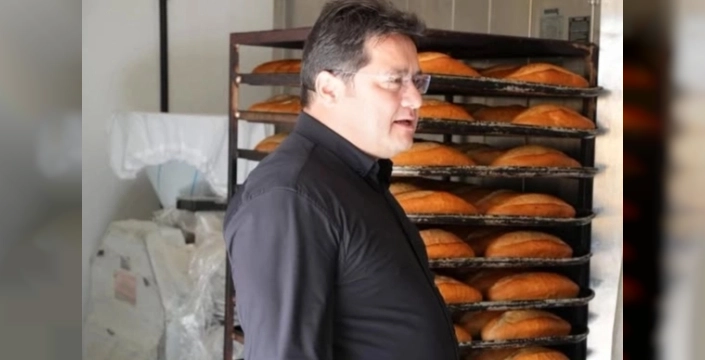 15 TL'lik ekmek kuyruğu, 5 TL'lik Halk Ekmek'e yönlendirdi!