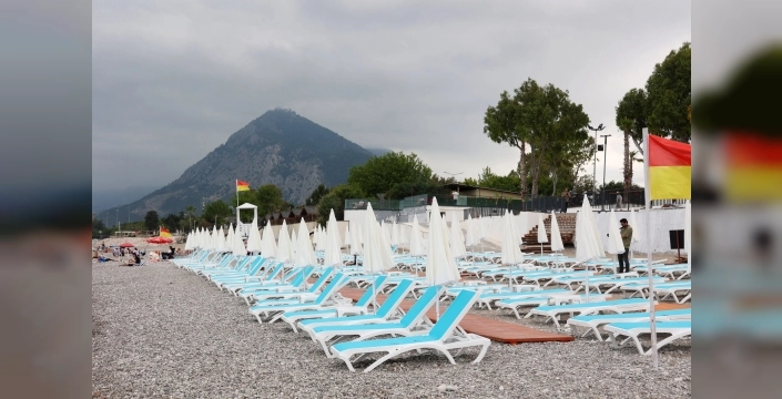 Antalya'da yaz sezonu için Liman Beach açıldı