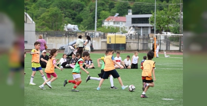 Arhavi'de 'herkes için futbol etkinliği' büyük ilgi gördü
