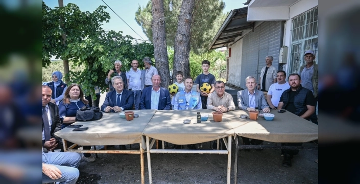 Başkan Akın'dan Bir Günde 12 Mahalleye Çıkarma: Halkla Buluşma Maratonu