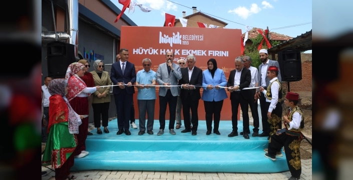 Başkan Altay, Hüyük ve Derbent'te vatandaşlarla buluştu