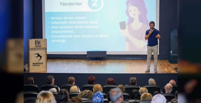 Beylikdüzü'nde ebeveynler için ekran bağımlılığı semineri düzenlendi
