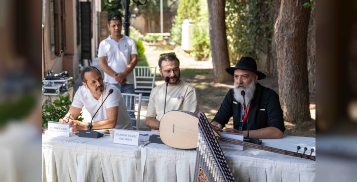 Bornova'da çalgı yapımının büyüsü katılımcılarla buluştu