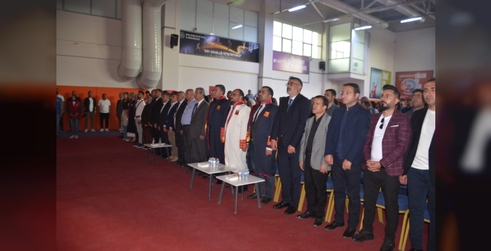 Bulanık Meslek Yüksekokulu'nda coşkulu mezuniyet töreni yapı