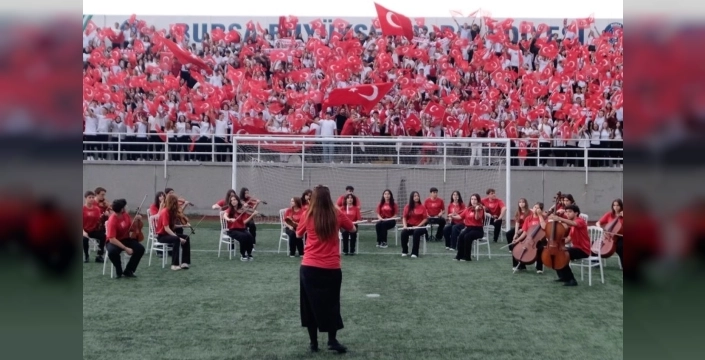 Bursalı gençler, A Milli Takım marşına hayat verdi