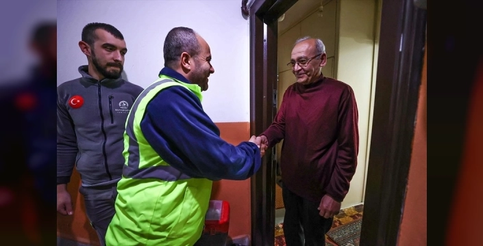 Denizli'de 65 yaş üstü vatandaşlara küçük ama büyük dokunuş: Ücretsiz tamirat desteği!
