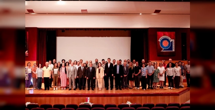 Dokuz Eylül'de bilginin geleceği masaya yatırıldı: Akademik dergiler ve yapay zeka mercek altında