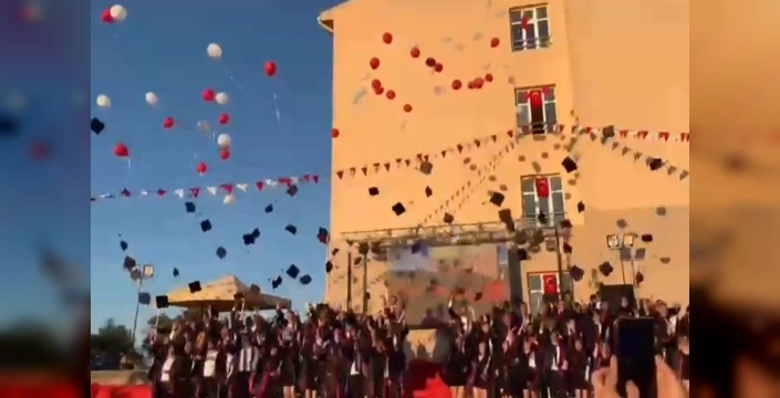 Edirne Keşan Anadolu Lisesi'nde mezuniyet coşkusu dorukta