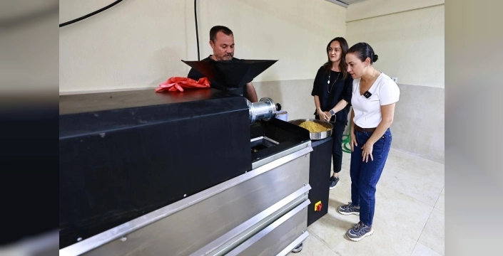 Efes Selçuk'ta atık yemekler, sokak hayvanlarına mama oluyor