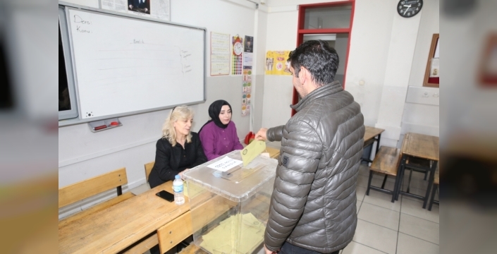 Erzurum'da muhtarlık seçimi heyecanı yaşandı